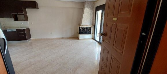 3 bedrooms Property in Pylaia, Greece No. 2076 3