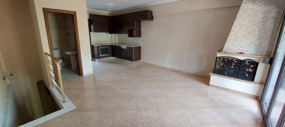 3 bedrooms Property in Pylaia, Greece No. 2076 2