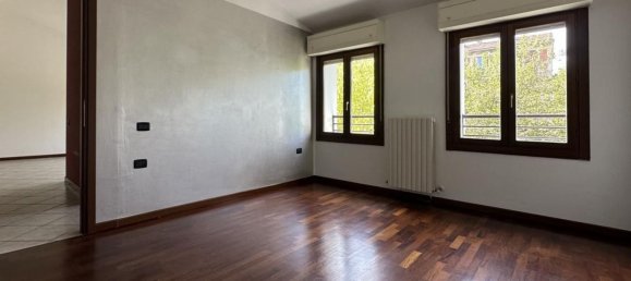 2 chambres Appartement à Bologna, Italy No. 371484 5