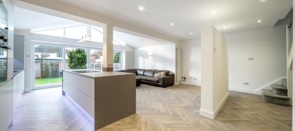 4 bedrooms House in West Wickham, United Kingdom No. 13417 4