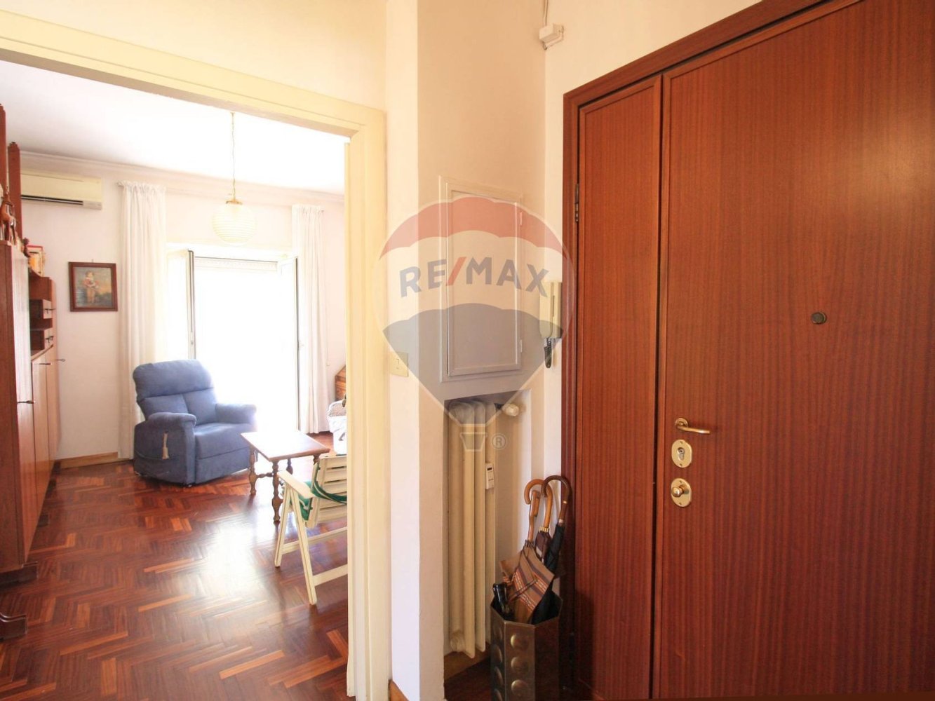 3 rooms Apartment in Rome, Italy No. 52570