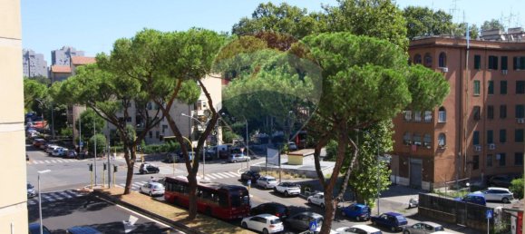 3 rooms Apartment in Rome, Italy No. 52570 31