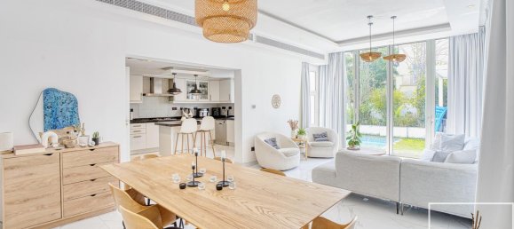 3 Schlafzimmer Villa in Meadows, UAE, Nr. 112132 2