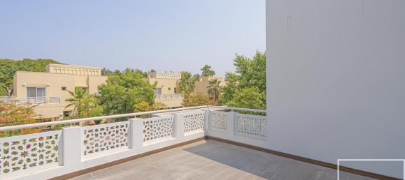 3 Schlafzimmer Villa in Meadows, UAE, Nr. 112132 24