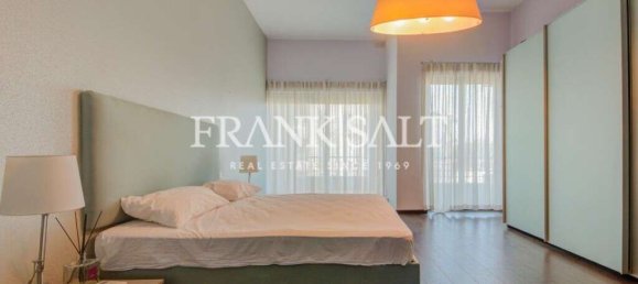 Apartamento T3 em Ta' Xbiex, Malta N.º 8621 21