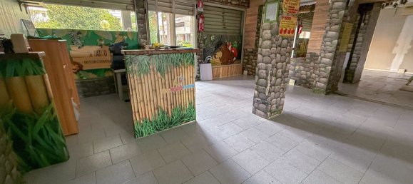 160m² Commercial property in Rome, Italy No. 158197 5