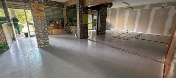 160m² Commercial property in Rome, Italy No. 158197 6