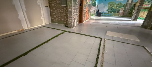 160m² Commercial property in Rome, Italy No. 158197 17