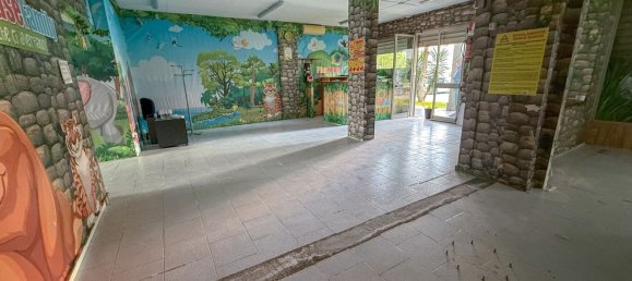 160m² Commercial property in Rome, Italy No. 158197 20