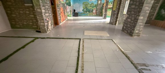 160m² Commercial property in Rome, Italy No. 158197 16