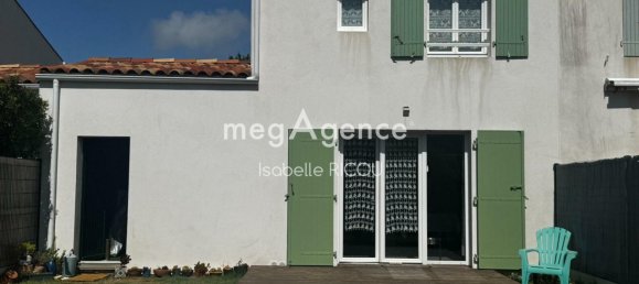 2 bedrooms House in Le Chateau-d'Oleron, France No. 357416 2