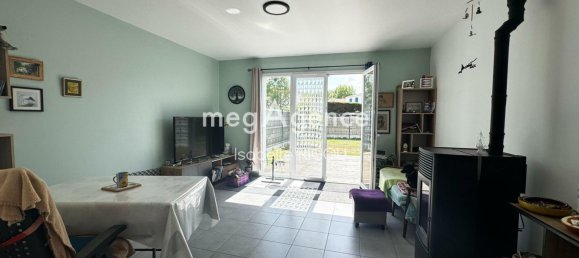 2 bedrooms House in Le Chateau-d'Oleron, France No. 357416 4