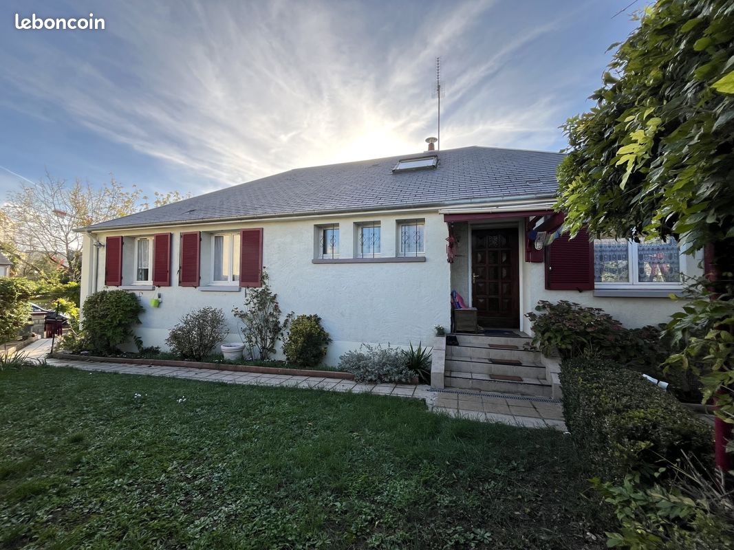 5 غرف نوم منزل في Saint-Jean-de-Braye, France رقم 219642