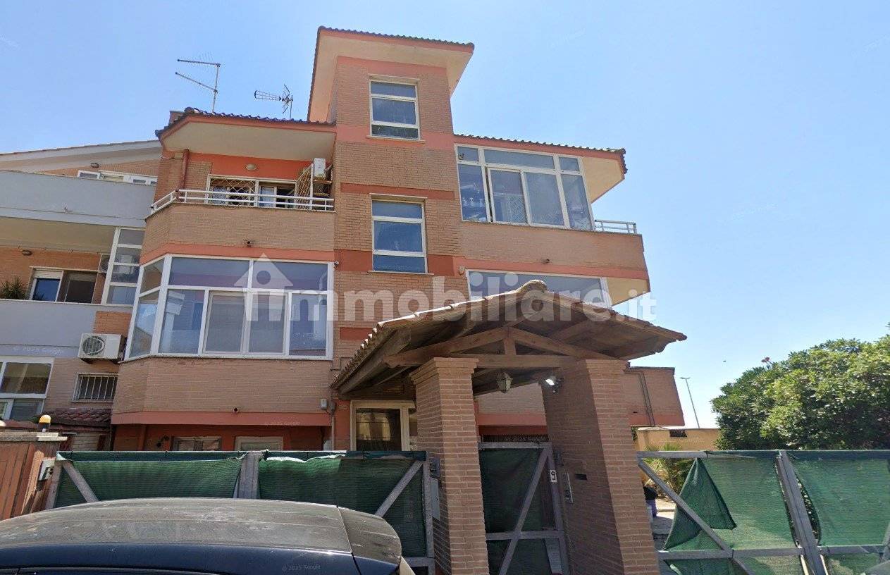 3 غرف نوم شقة في Fiumicino, Italy رقم 389879