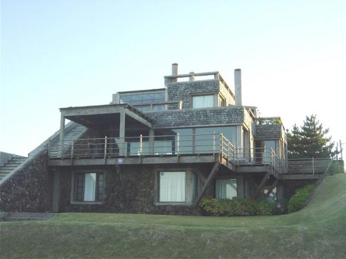 4 غرف نوم منزل في Maldonado, Uruguay رقم 9737