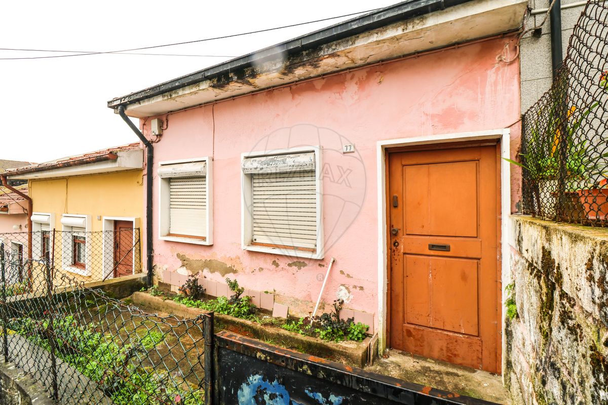 2 bedrooms House in Vila Nova de Gaia, Portugal No. 24361