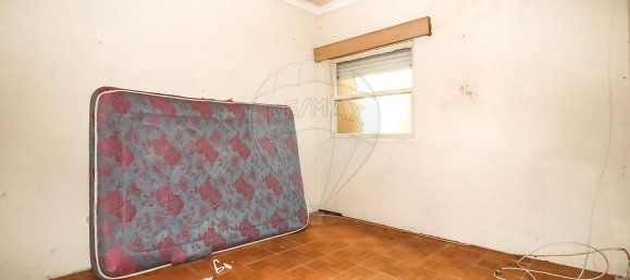 2 bedrooms House in Vila Nova de Gaia, Portugal No. 24361 5