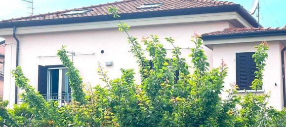 5 rooms House in Carrara, Italy No. 50918 15