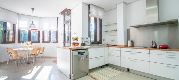 Дом с 8 спальнями в Альболоте, Испания № 170019 30