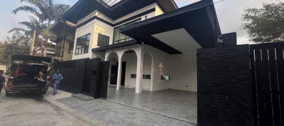4 chambres house à vendre à Bang Lamung, Chonburi, Eastern Thailand, Thailand № 58756 3