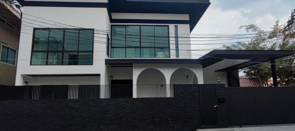4 chambres house à vendre à Bang Lamung, Chonburi, Eastern Thailand, Thailand № 58756 2