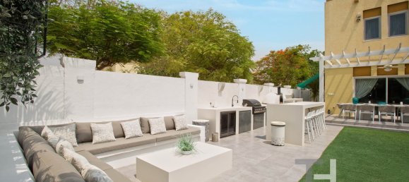 Вилла с 3 спальнями в Jumeirah Park, ОАЭ № 30543 13