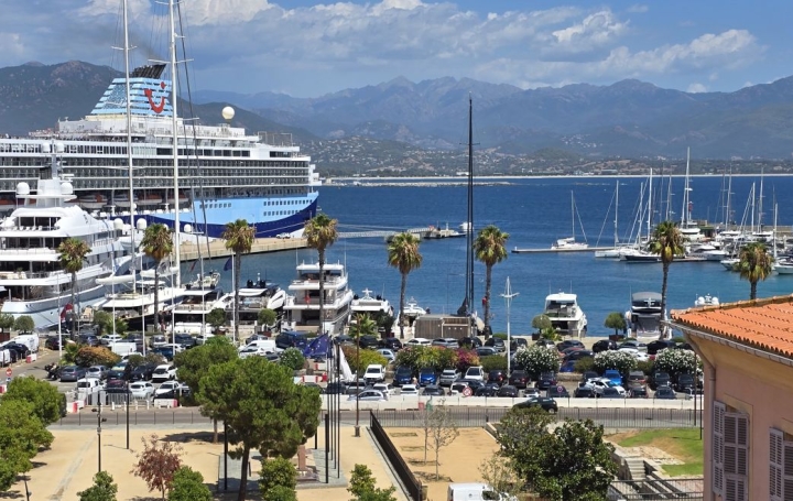 Дуплекс с 3 спальнями в Аяччо, Франция № 284274