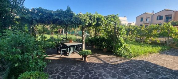 5 غرف نوم فيلا في Pisa, Italy رقم 375663 31