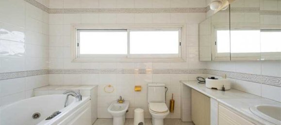 4 غرف نوم عقار تجاري في Limassol, Cyprus رقم 18438 7