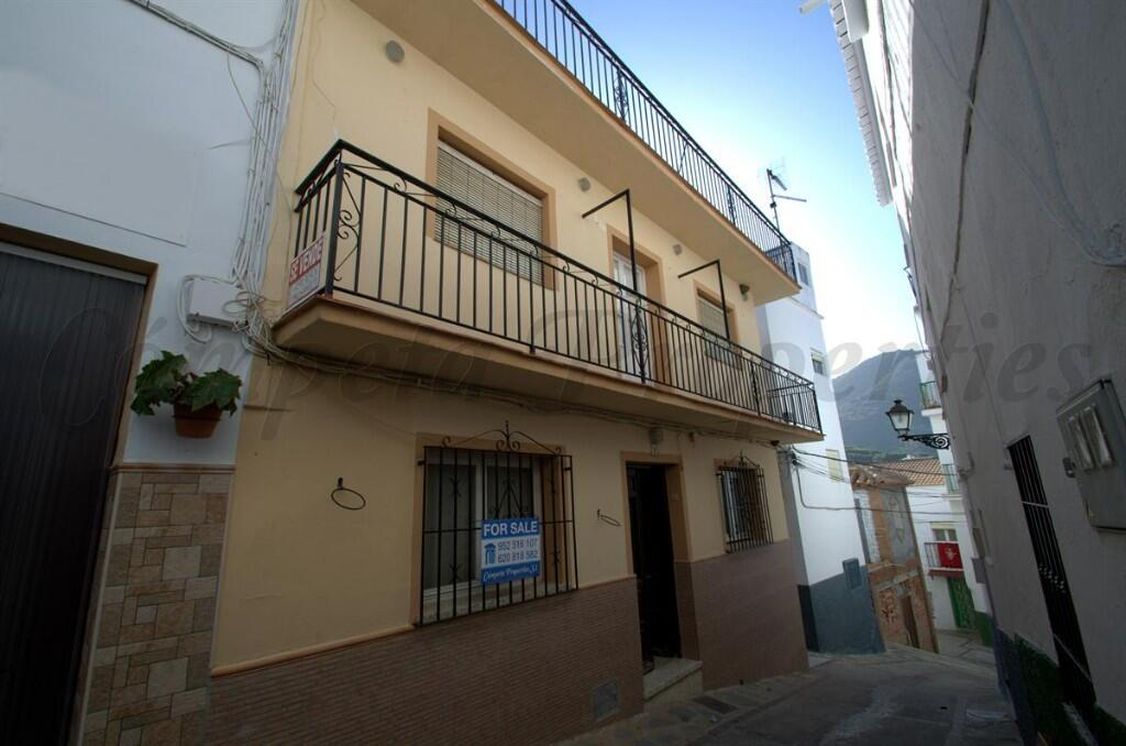6 bedrooms Townhouse in Arenas, Spain No. 176137
