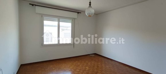 Apartamento de 3 dormitorios en Pordenone, Italy No. 313568 9