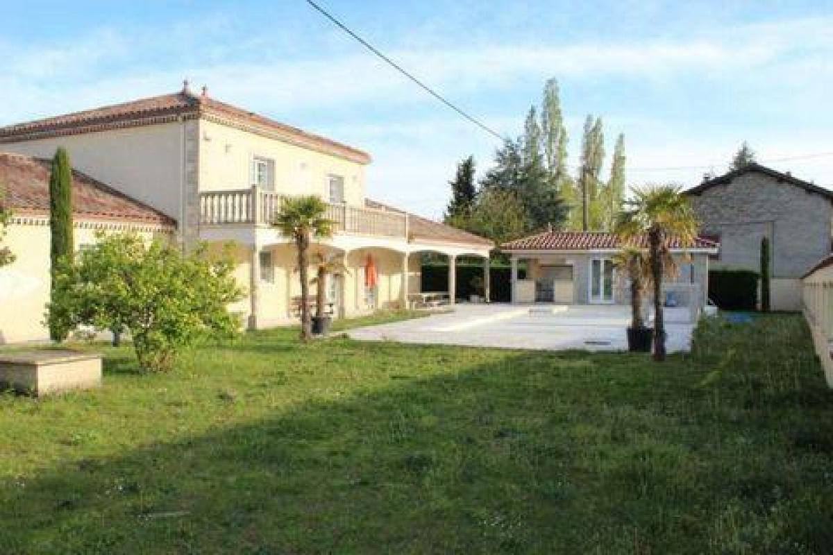 Дом с 5 спальнями в Вьен, Франция № 27420