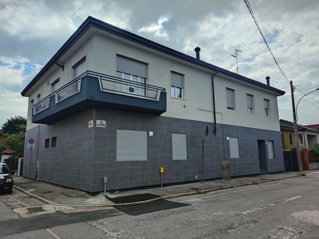 Apartamento de 3 habitaciónes en Melzo, Italy No. 92616