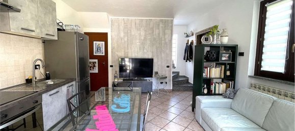 2 chambres Duplex à Cislago, Italy No. 363525 3