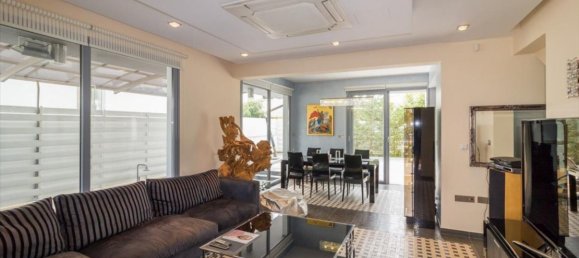 5 bedrooms Villa in Limassol, Cyprus No. 1742 2