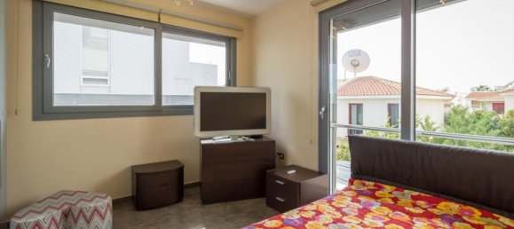 5 bedrooms Villa in Limassol, Cyprus No. 1742 6