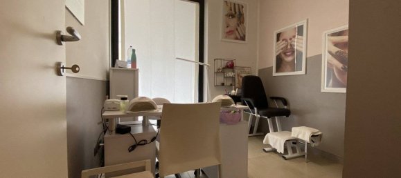 58m² Commercial property in Creazzo, Italy No. 341413 7