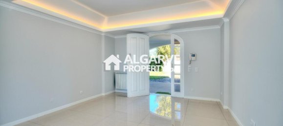 6 Schlafzimmer Villa in Faro, Portugal, Nr. 127402 11