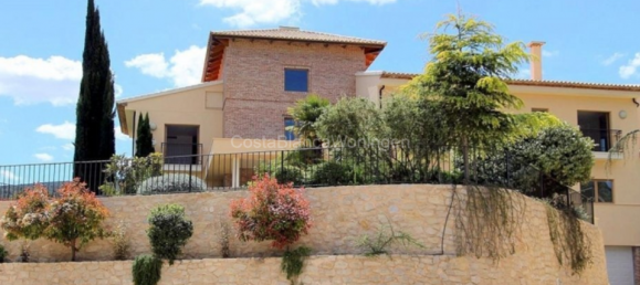 6 bedrooms Villa in Alicante, Spain No. 186391 9