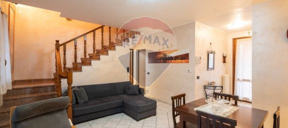 2 bedrooms Villa in Poviglio, Italy No. 282270 9