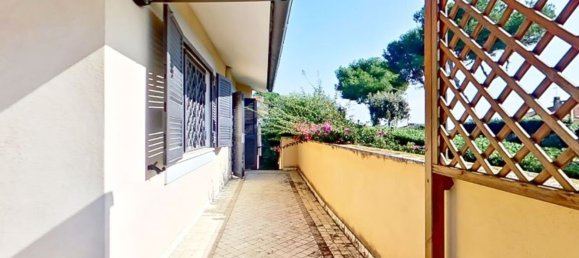 6 rooms Villa in Ladispoli, Italy No. 113648 35