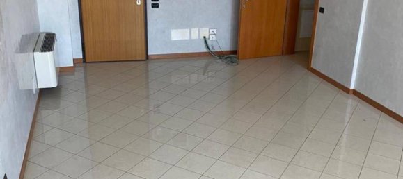 2 rooms Office in Treviso, Italy No. 60429 10