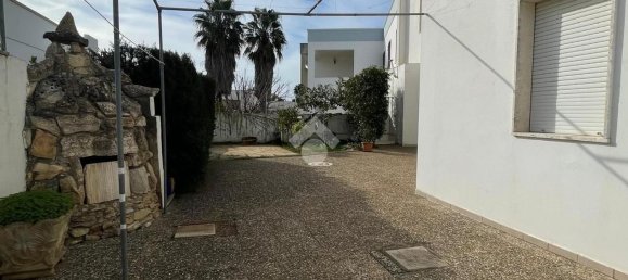 11 rooms House in Taviano, Italy No. 145666 10
