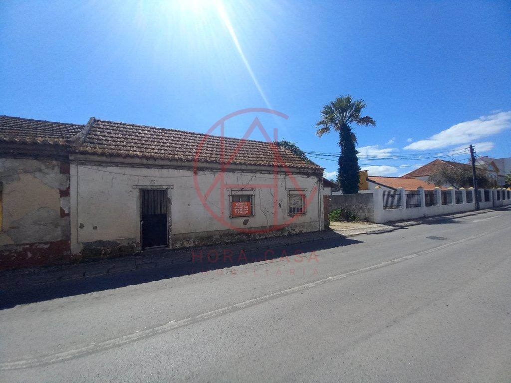 Casa de 1 dormitorio en Barreiro, Portugal No. 27404