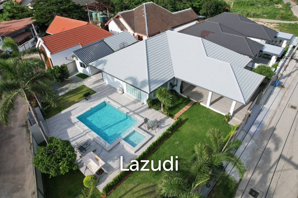 5 bedrooms Villa in Bang Lamung, Thailand No. 17483