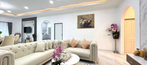 5 bedrooms Villa in Bang Lamung, Thailand No. 17483 4