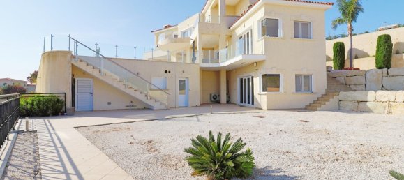5 bedrooms Villa in Akoursos, Cyprus No. 22018 7
