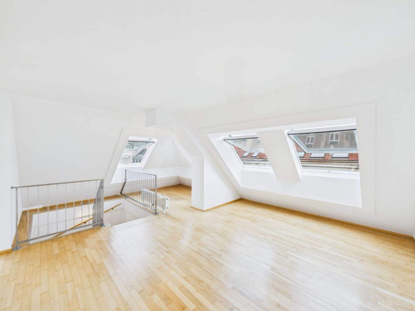 2-Zimmer Doppelhaus in Hernals, Austria, Nr. 204756