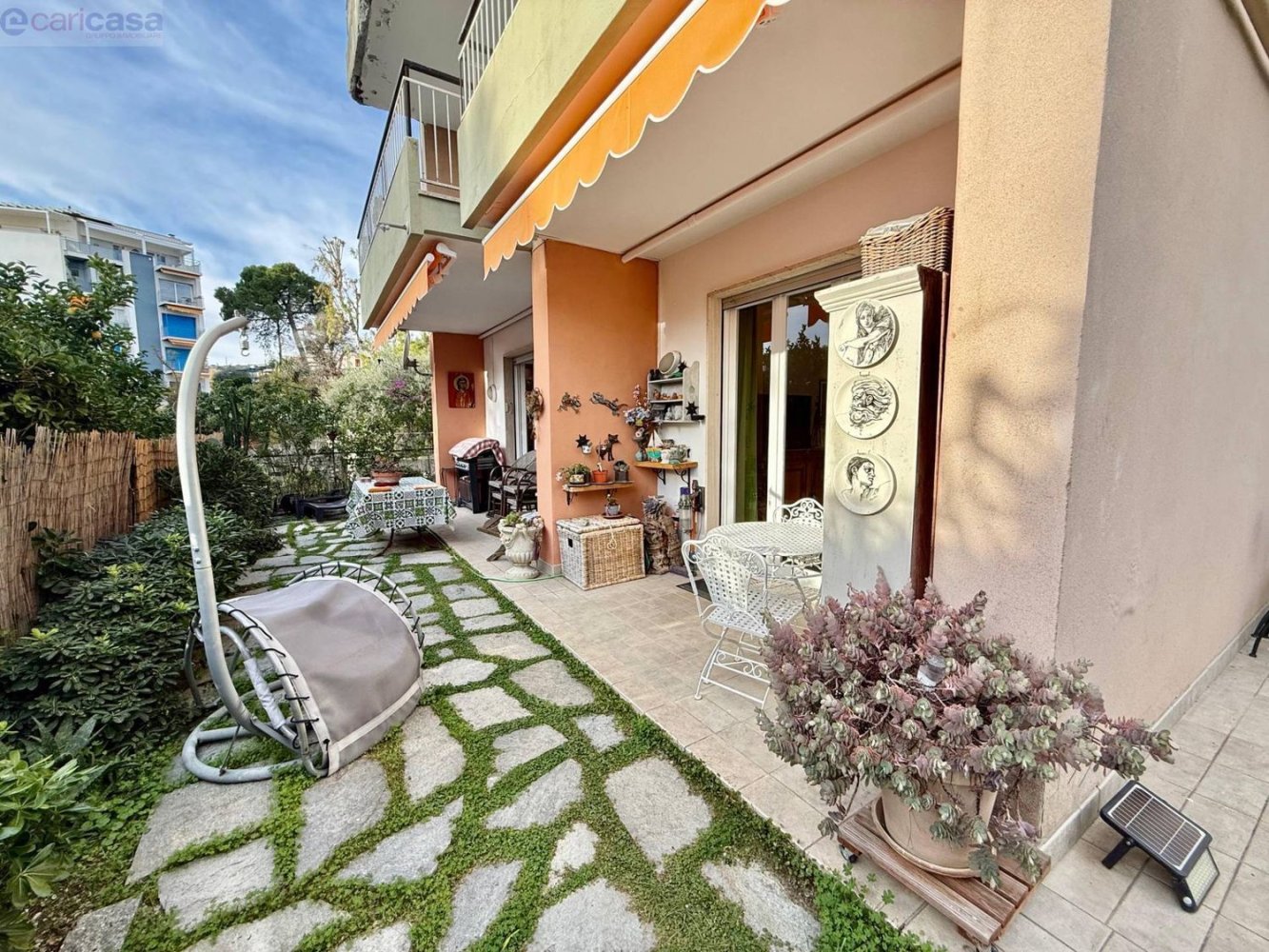 Apartamento de 4 dormitorios en Sanremo, Italy No. 330191