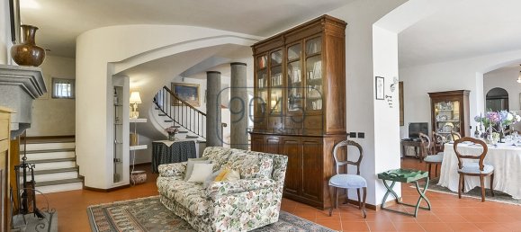 7 bedrooms Villa in Lucca, Italy No. 404324 18